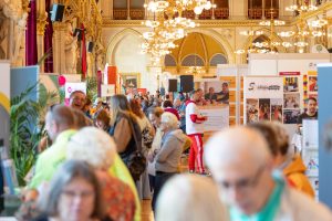 Premiere: Erste Freiwilligen-Messe in Favoriten