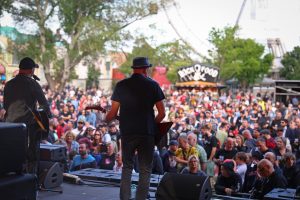Spiel, Spaß & gute Laune: Der Wurstelprater feiert den 1. Mai