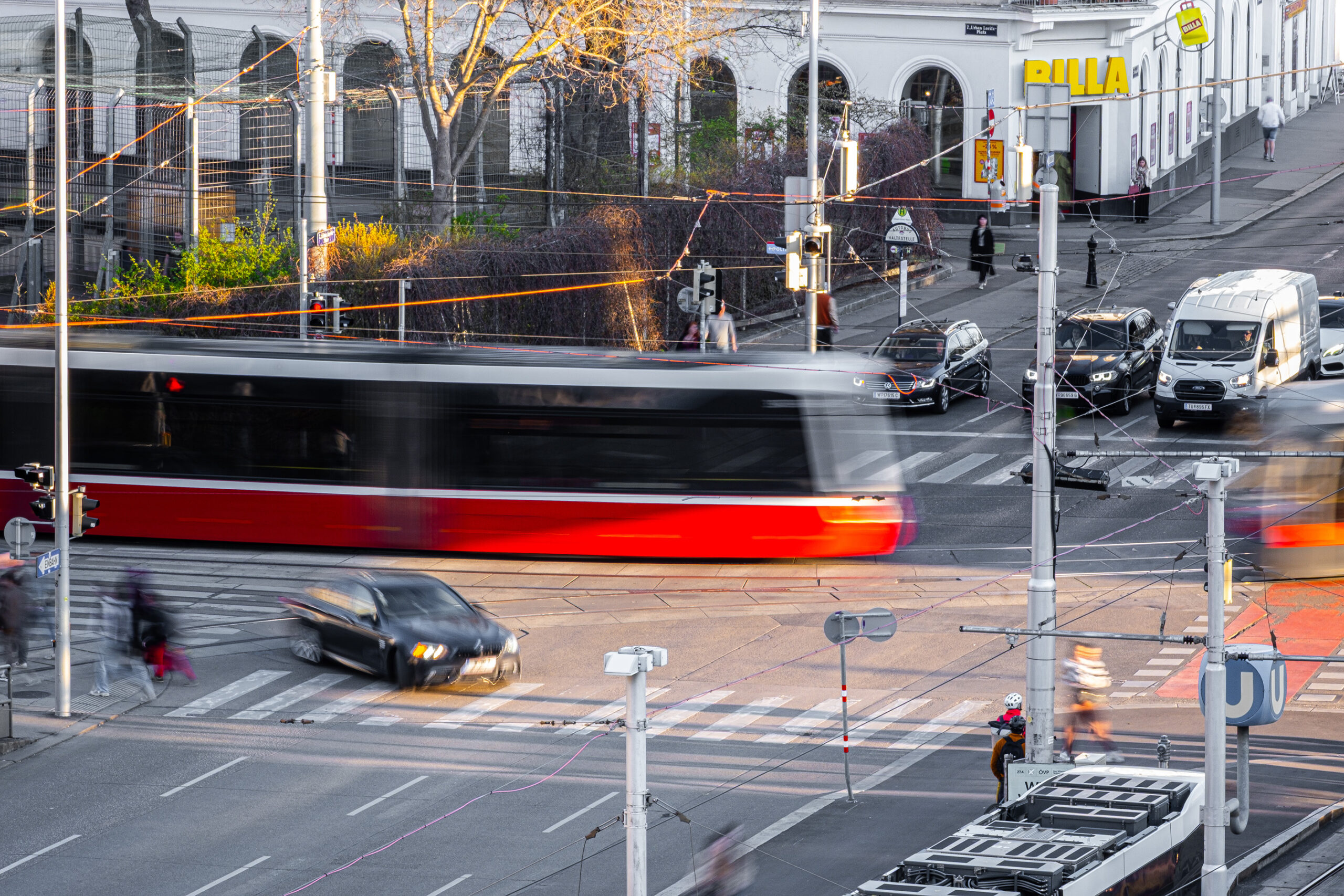 Schnelleres Öffi-Netz: Falschparker und Ampeln im Fokus