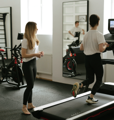 Ganzheitlich fit mit Suseya: Chiropraktik, Sport & Ernährung