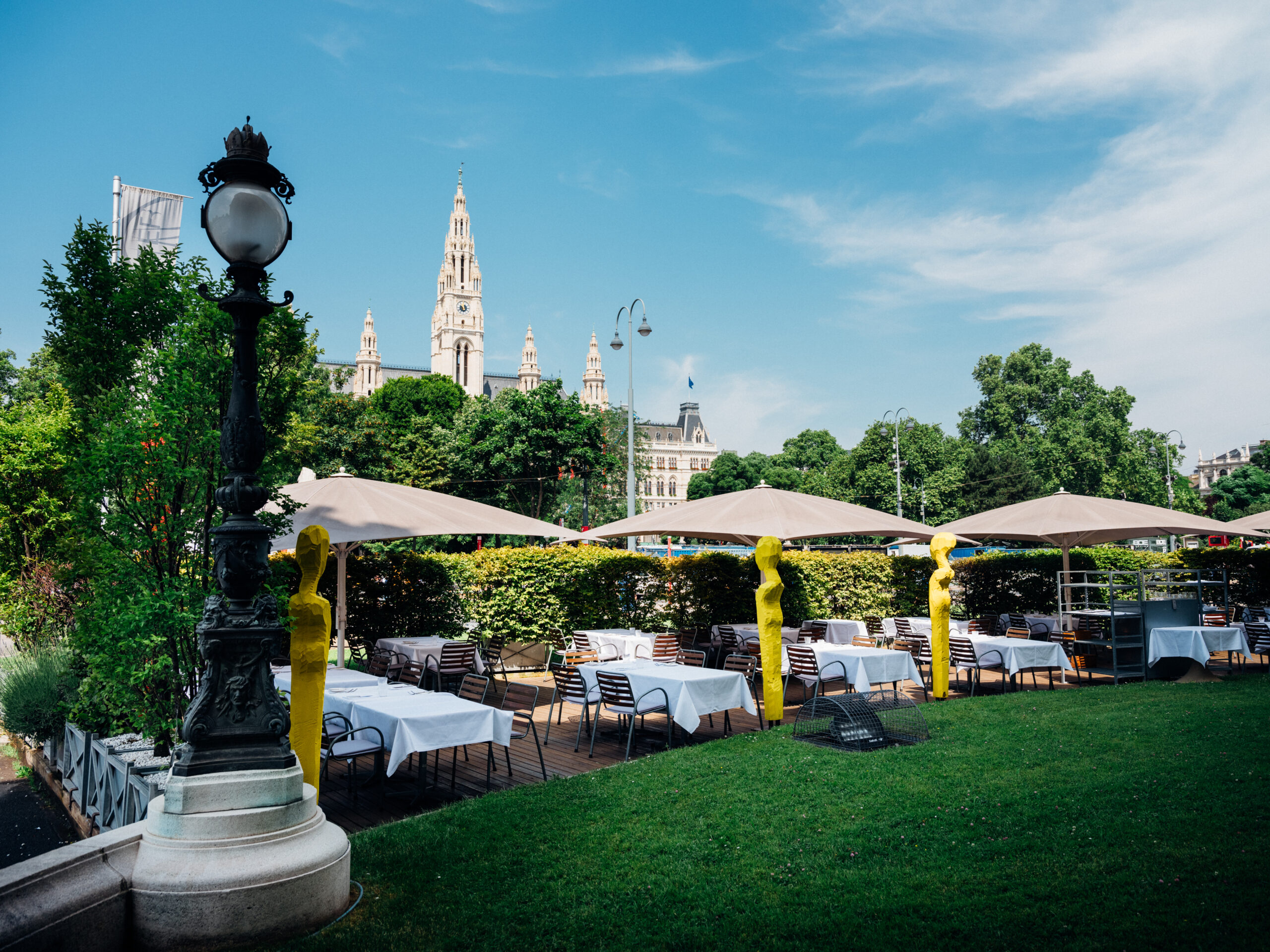 Genussvolles Vorspiel: Vestibül als Bühne vor dem Theater