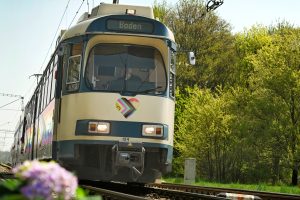 Sonderzug zum Regenbogen: Die Badner Bahn zur Baden Pride