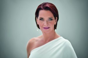 Der Soundtrack eines Bühnenlebens: Maya Hakvoort UNPLUGGED