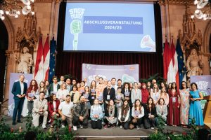 SAG’S MULTI: Jugendliche setzen starke Zeichen in zwei Sprachen