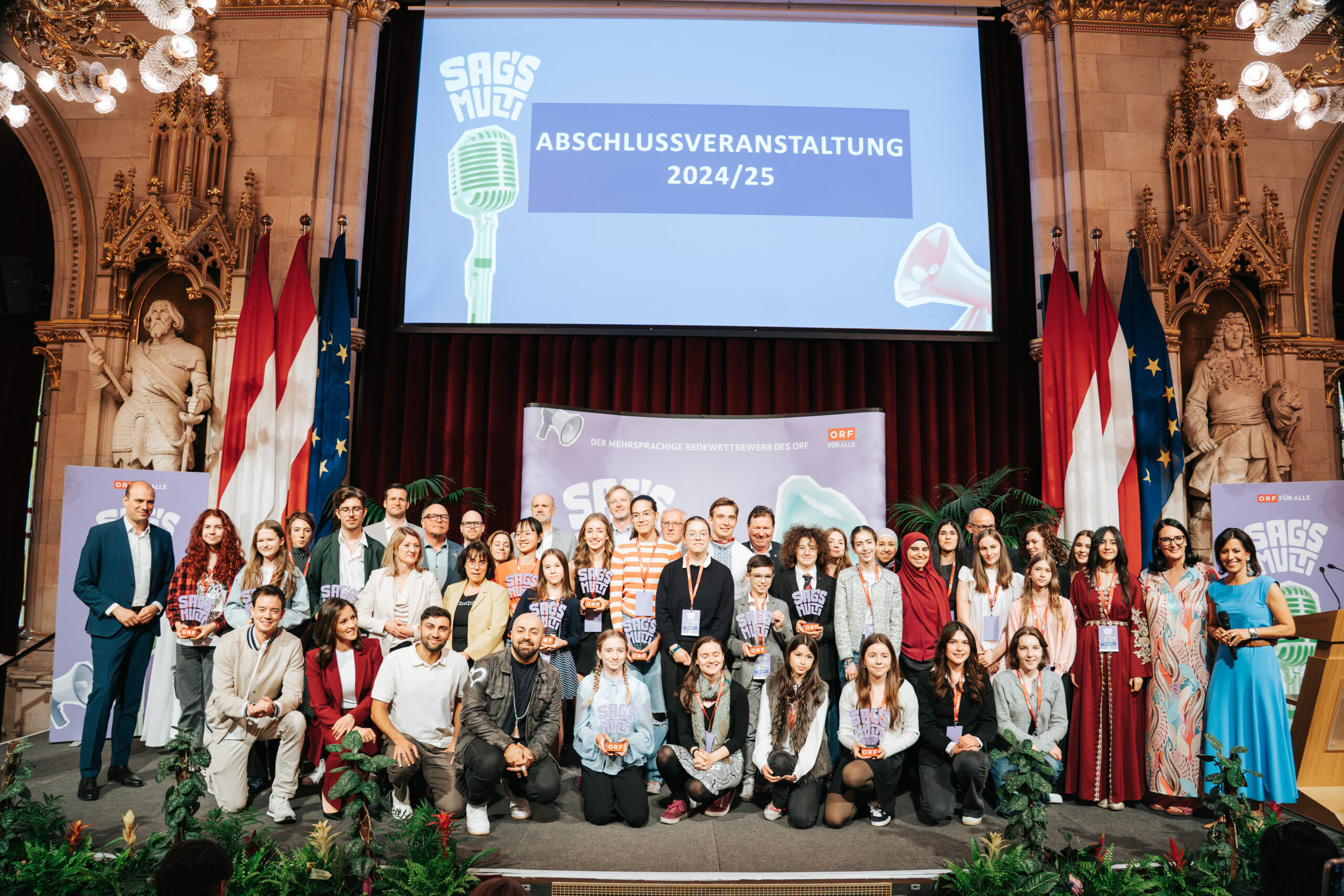 SAG’S MULTI: Jugendliche setzen starke Zeichen in zwei Sprachen