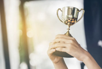 Schmuck, Service, Siegerin: Die besten Nachwuchsverkäufer