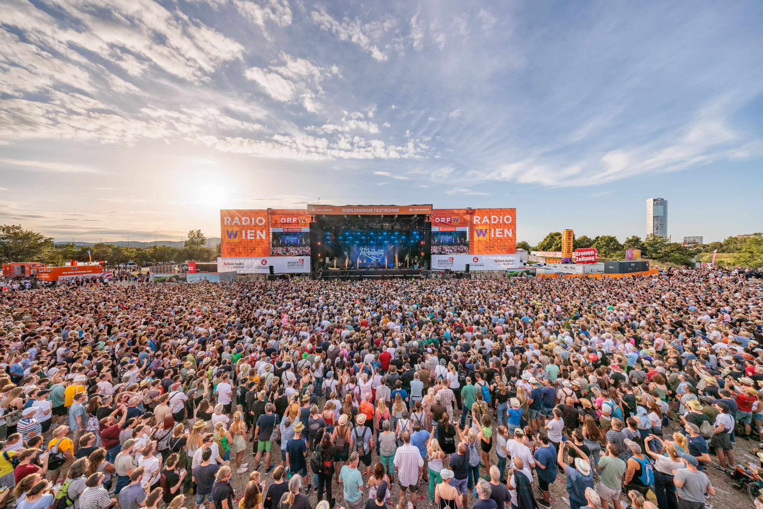 Besser geht’s nicht: Festival-Feuerwerk bei freiem Eintritt