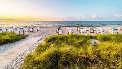 Die Ostsee erfrischend anders: Wo Küstenromantik auf Genuss trifft