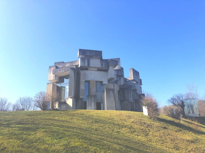 Wotruba-Kirche-Mauer