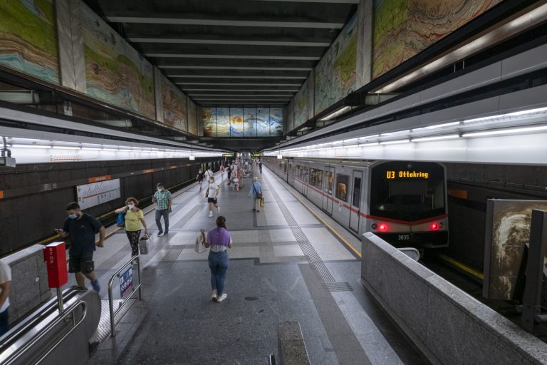U-Bahn Station Volkstheater