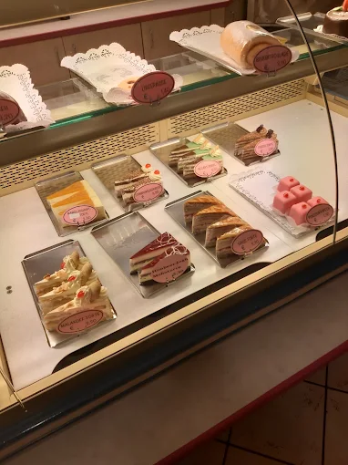 Café-Konditorei-Eis Walter Petras